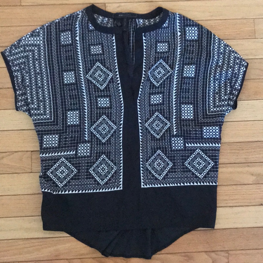 BCBG MAX Azria geo-print top